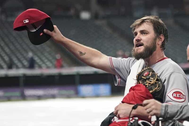 Logra Wade Miley el cuarto juego sin hit