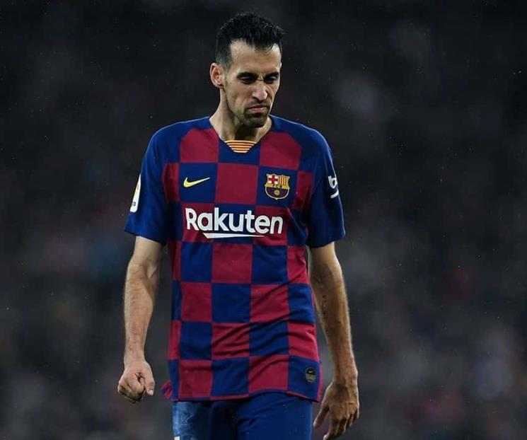 Tras cabezazo, Busquets no se ausenta y vuelve con Barcelona