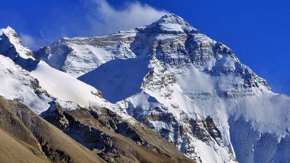 China creará línea de separación en cima del Everest