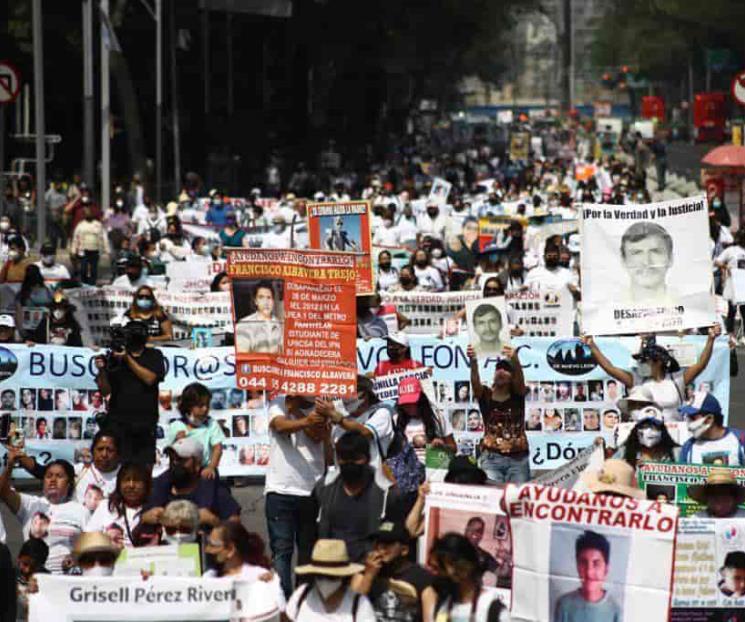 Madres de desaparecidos marchan en la CDMX