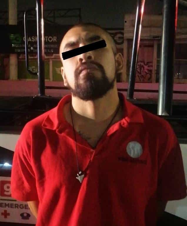 Lo detienen en el momento que realizaba pintas en la barda de un negocio