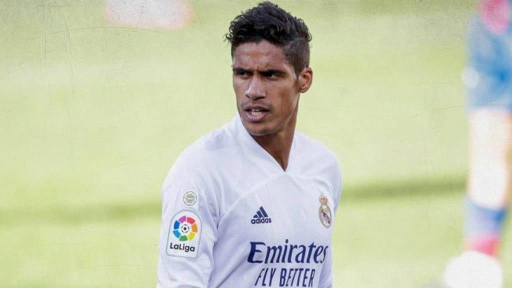Cerca Varane de regresar con el Real Madrid