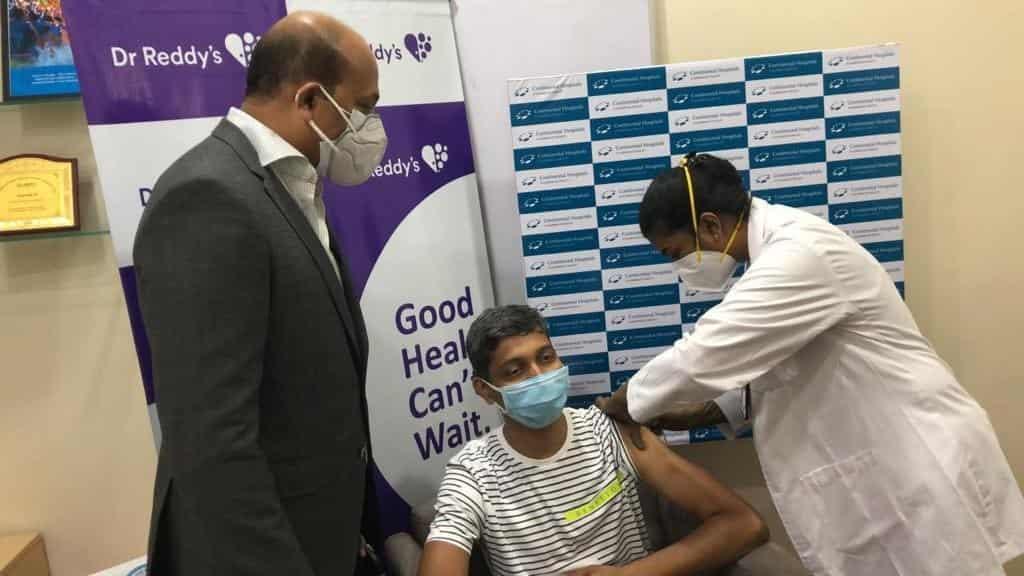India empieza a administrar la vacuna Sputnik V India empieza a administrar la vacuna Sputnik V