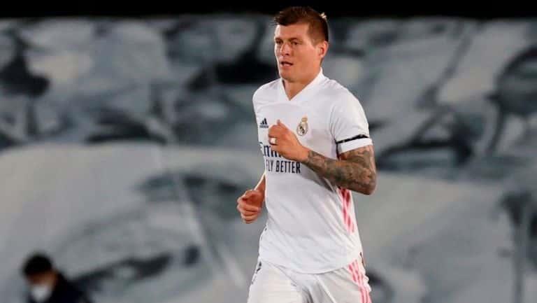 Aislado Kroos por tener contacto con alguien con Covid