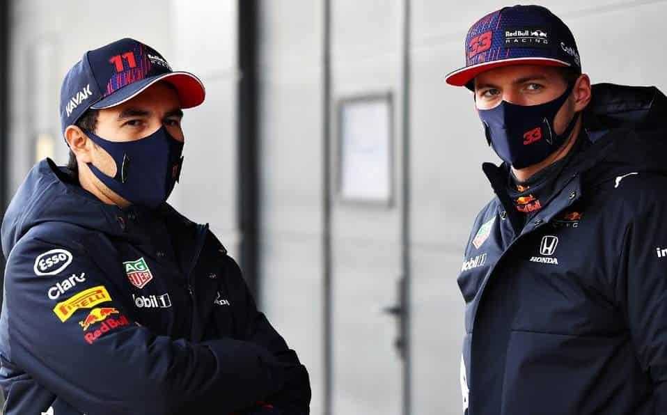 Checo Pérez no es un flan: Padre de Verstappen Checo Pérez no es un flan: Padre de Verstappen