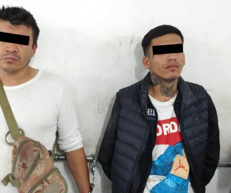 Detienen a par de asaltantes