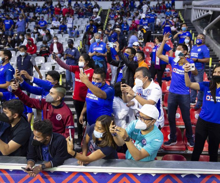 Regresa afición y el grito de ‘eeehh pu...’