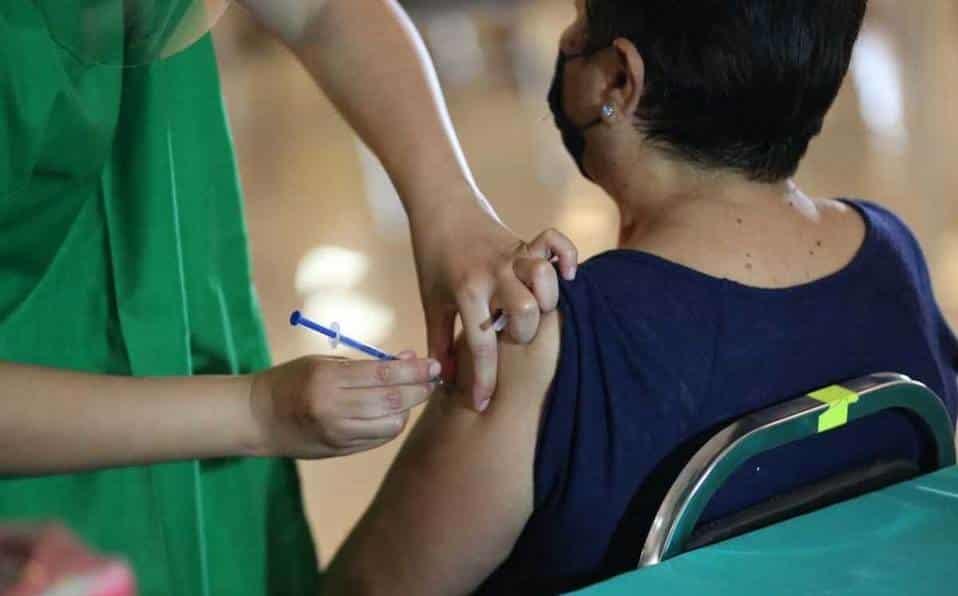 Aplicarán 600 mil vacunas a grupo de 50-59 Aplicarán 600 mil vacunas a grupo de 50-59