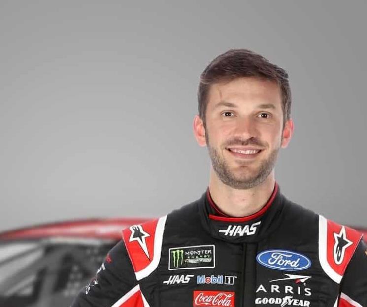 Remonta Suárez 15 lugares y acaba noveno en Dover