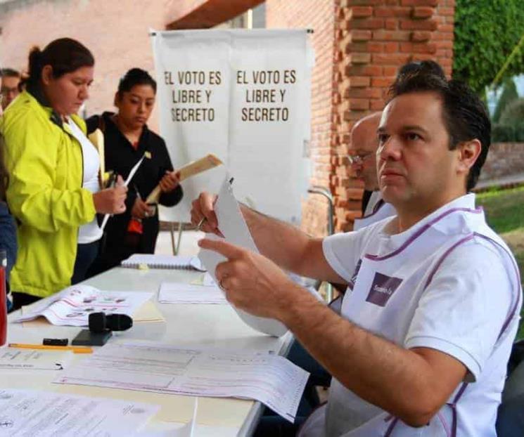 Capacitan a casi 90% de funcionarios de casilla