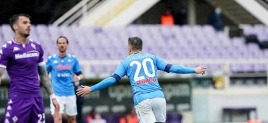 Gana el Napoli y sigue Juventus fuera de UCL