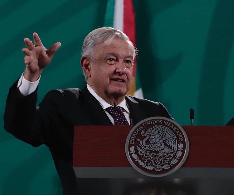 Se declara INE incompetente para resolver quejas contra AMLO