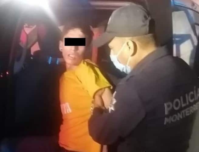 Portaban un arma de fuego tipo rifle y un cuchillo con lo que agredieron a policías