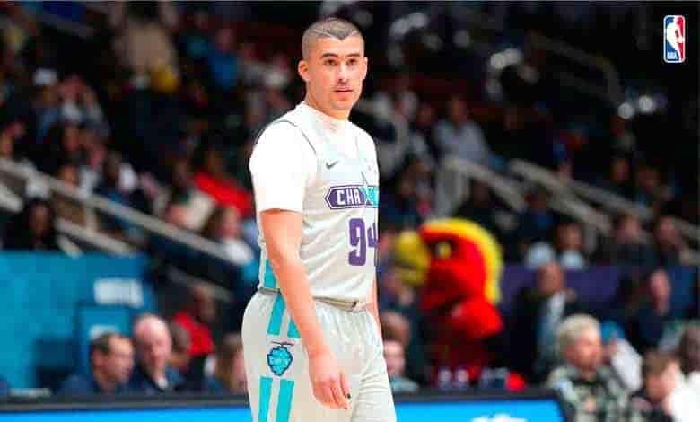 Adquiere Bad Bunny equipo de baloncesto
