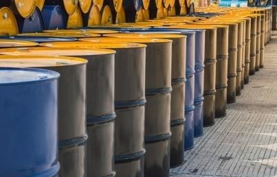 Cierra crudo mexicano en más de 63 dólares