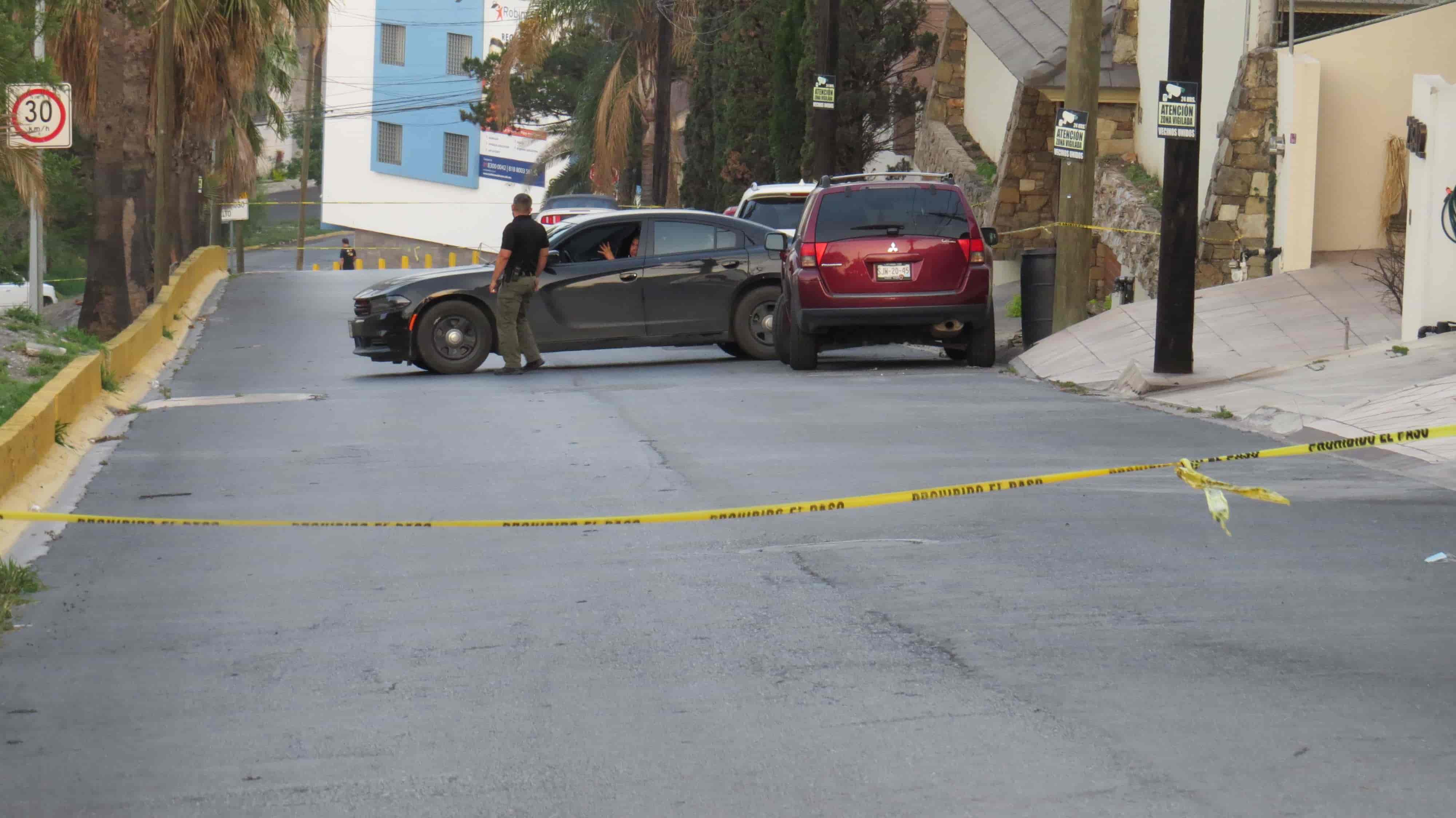 El cuerpo de un constructor fue localizado al interior de su domicilio con manchas de sangre, la caja fuerte así como la puerta principal abierta