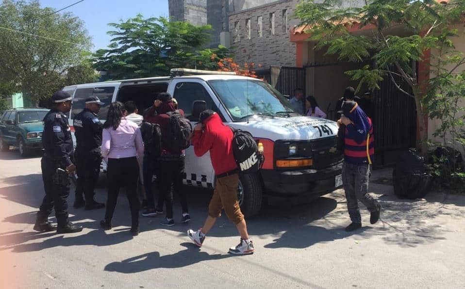 Aseguran a 51 migrantes ilegales en Escobedo