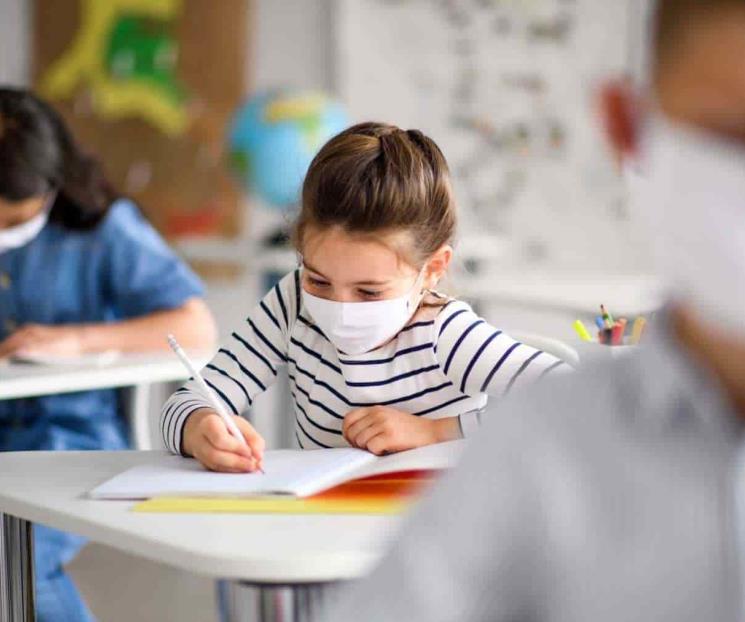 Descartan un regreso a las aulas de manera total
