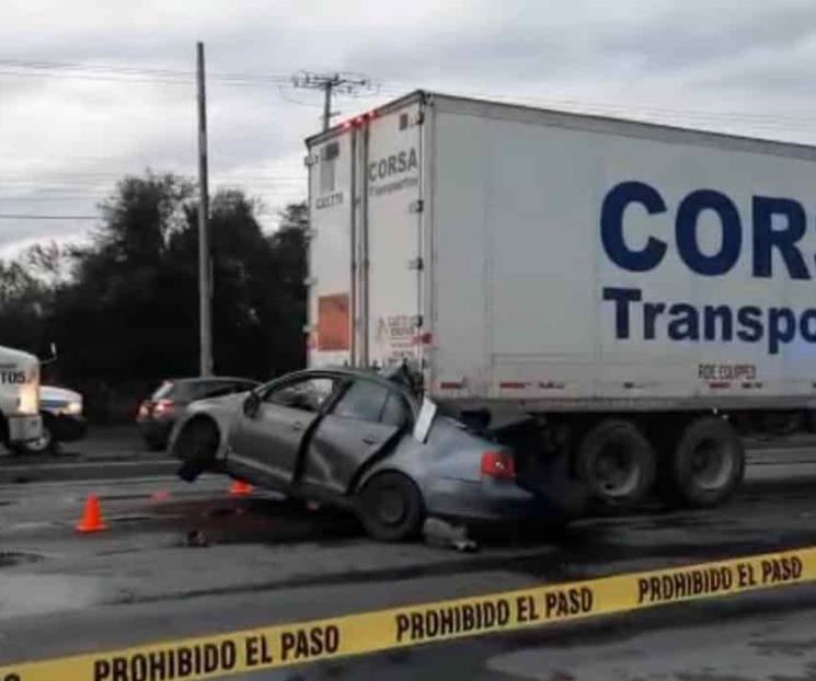 Mueren 4 en choque en Apodaca