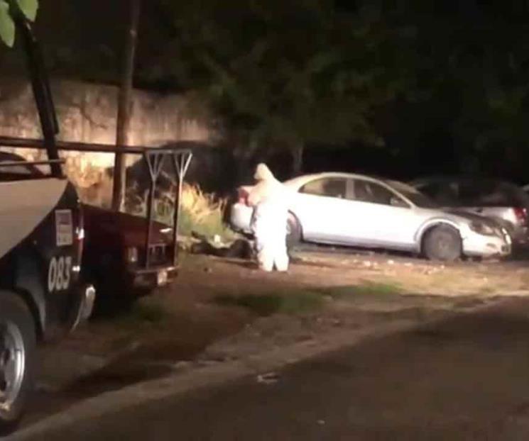 Encuentran cuerpo de hombre sin vida y quemado