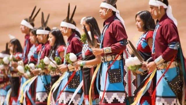 Navajos son ahora mayor tribu en EU Navajos son ahora mayor tribu en EU