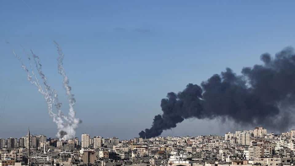 Israel y Hamás acuerdan un alto al fuego en Gaza Israel y Hamás acuerdan un alto al fuego en Gaza