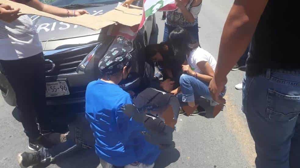 Un jovencito perdió la vida, después de ser arrollado por un vehículo que lo lanzó contra un convoy de un partido político