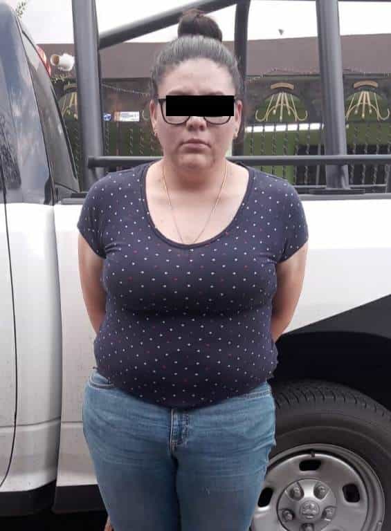 Dos hombres y una mujer portaban 20 kilos de marihuana en dos paquetes
