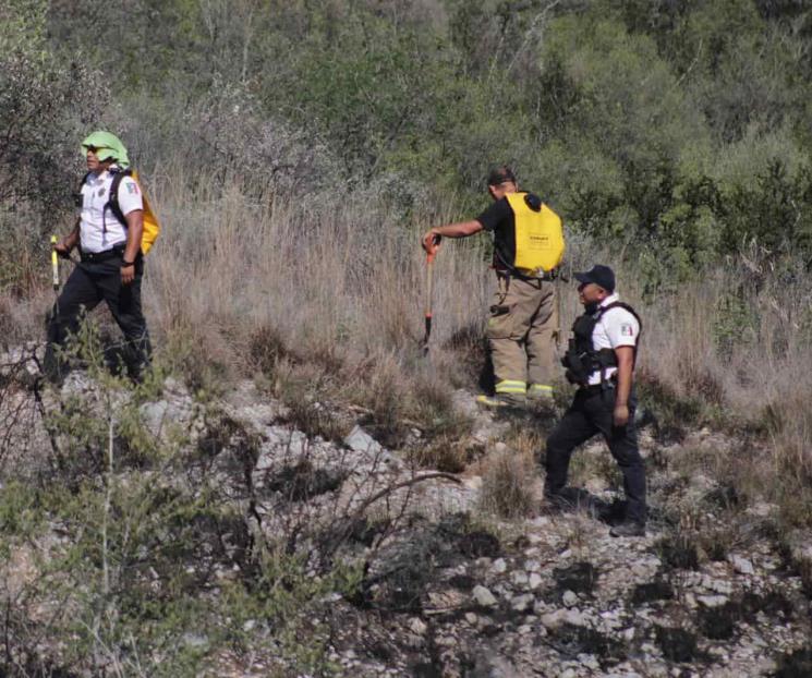 Combate PC incendio en el Cerro de las Mitras