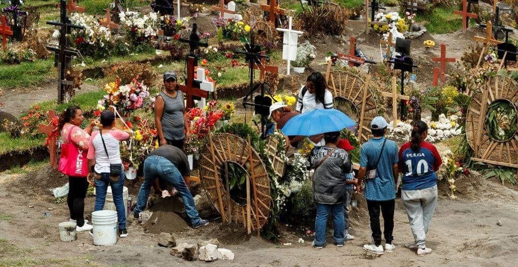 México acumula 221 mil 256 muertes por Covid-19 México acumula 221 mil 256 muertes por Covid-19