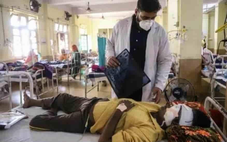 India detecta casi 9 mil casos de hongo letal poscovid