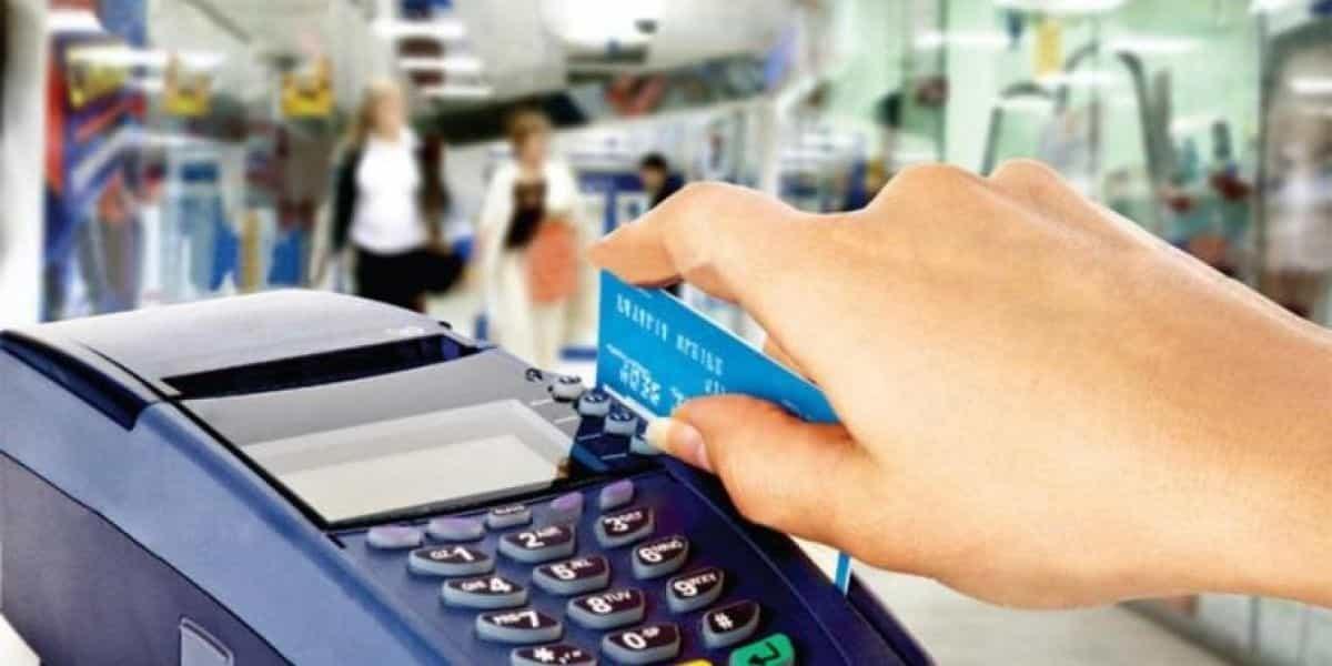 Mantienen reducción de plásticos en bancos y tiendas Mantienen reducción de plásticos en bancos y tiendas