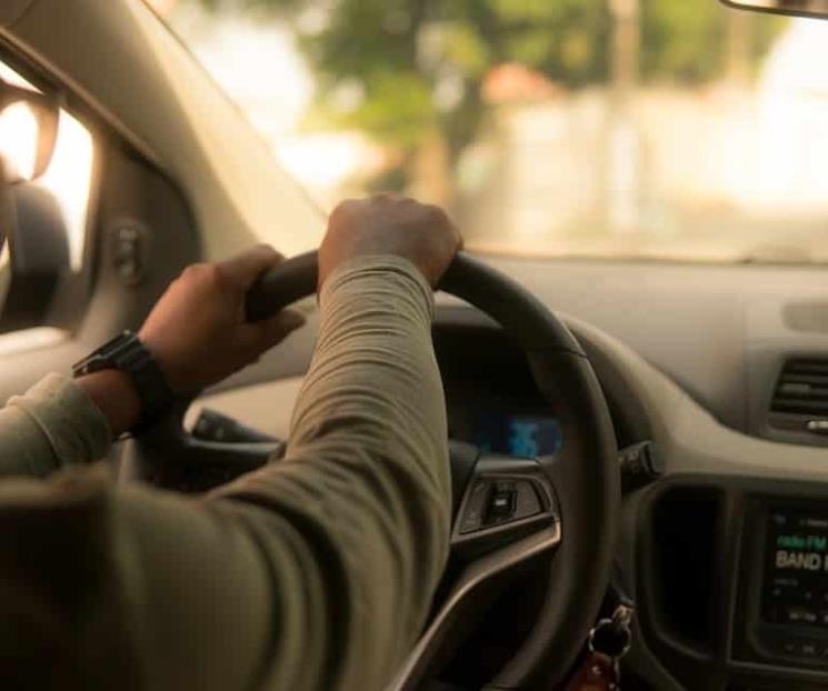 Personas CDMX, los que más olvidan objetos en transporte app