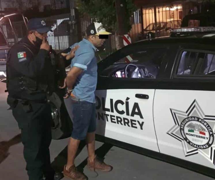 Detienen a hombre con droga en Col. Mitras Centro