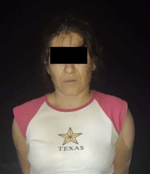 Dos hombres y una mujer fueron detenidos luego de encontrarles un arma de fuego y dosis de la droga conocida como cristal