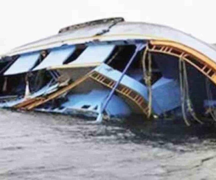 Naufraga barco con 160 pasajeros en Nigeria Naufraga barco con 160 pasajeros en Nigeria