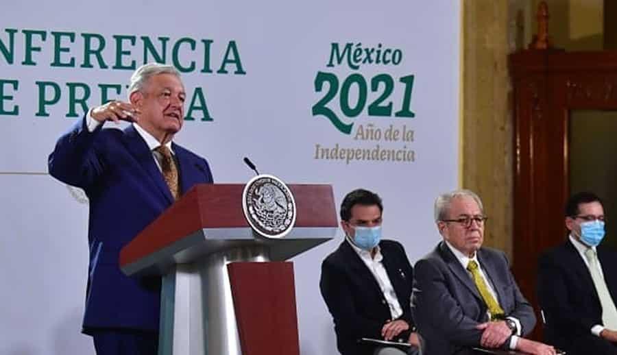 AMLO invita a sus adversarios untarse Vitacilina