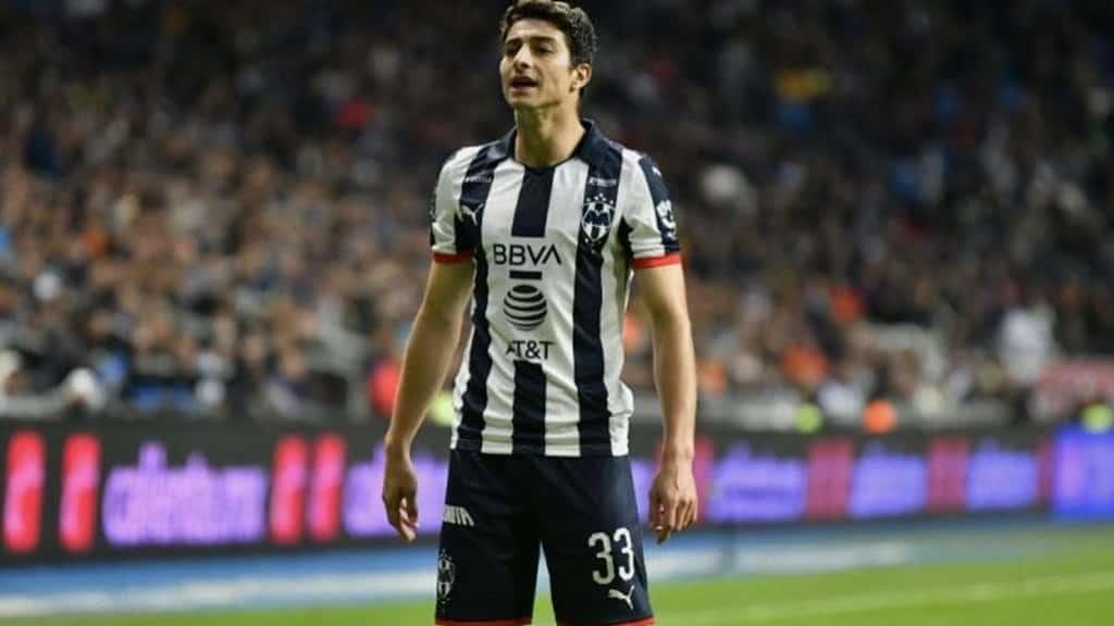 Stefan Medina podría salir de Rayados