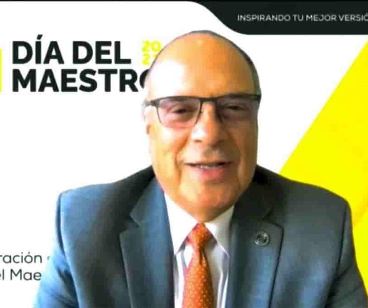 Ofrece UDEM reconocimiento a sus mejores docentes