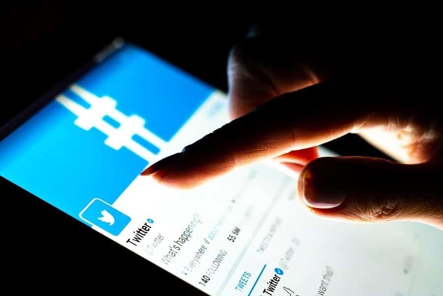 Tras una semana, Twitter detiene solicitudes de verificación