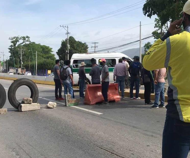 Exigen liberación de estudiantes de Mactumactzá