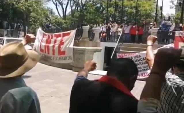 Asesinan a profesor y activista del SNTE