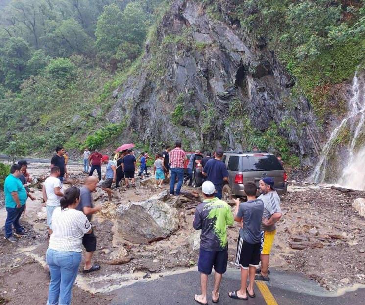 Pega fuerte tromba en región citrícola