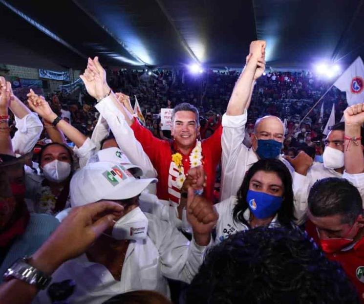 Morena que se cae a pedazos: PRI Morena que se cae a pedazos: PRI