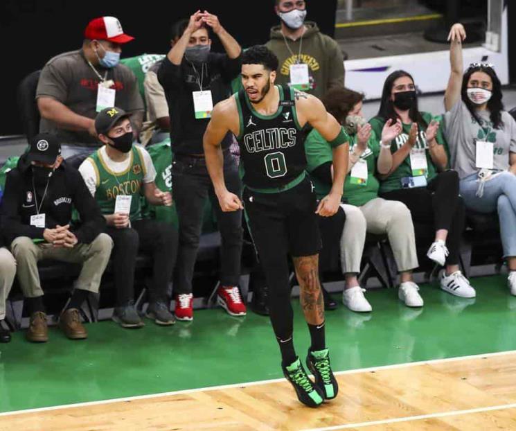Dejan a Celtics en el camino Dejan a Celtics en el camino