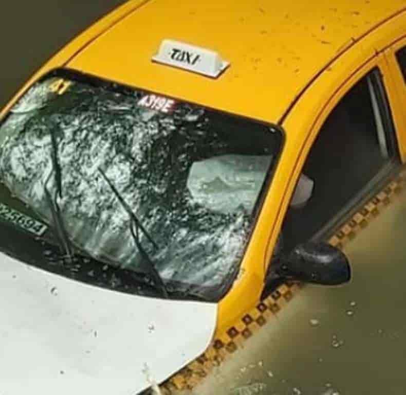 Ubicaron el vehículo robado, sumergido en un rio