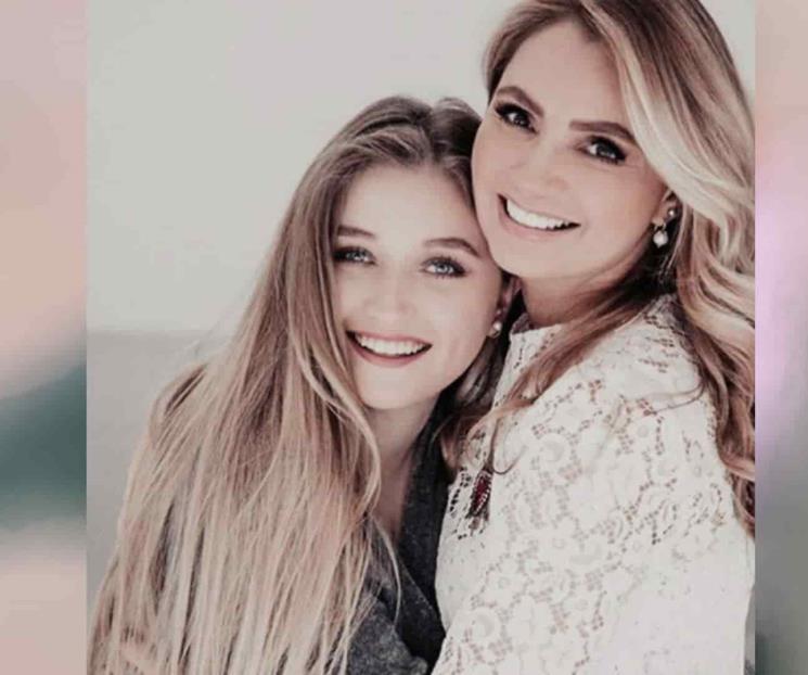 Hija de Angélica Rivera, deja ver su cariño por EPN Hija de Angélica Rivera, deja ver su cariño por EPN