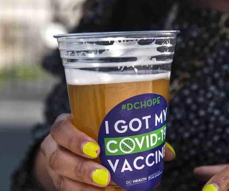 Vacúnate y tómate una cerveza: Biden Vacúnate y tómate una cerveza: Biden