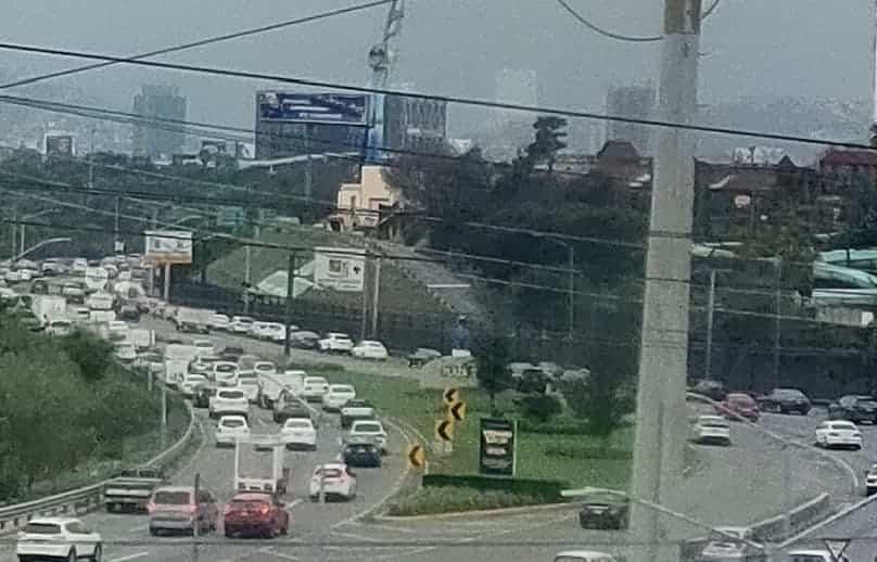 Colapsa vialidad por vacunas Colapsa vialidad por vacunas