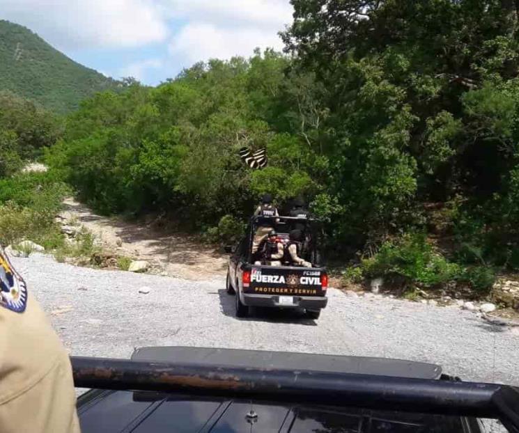 Hallan camioneta baleada en Zaragoza Hallan camioneta baleada en Zaragoza